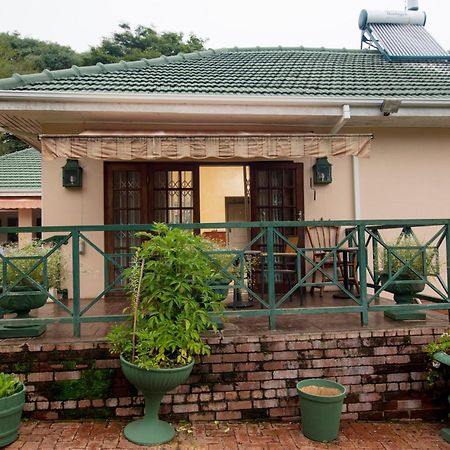 12 Fleetwood Bed and Breakfast Harare Buitenkant foto
