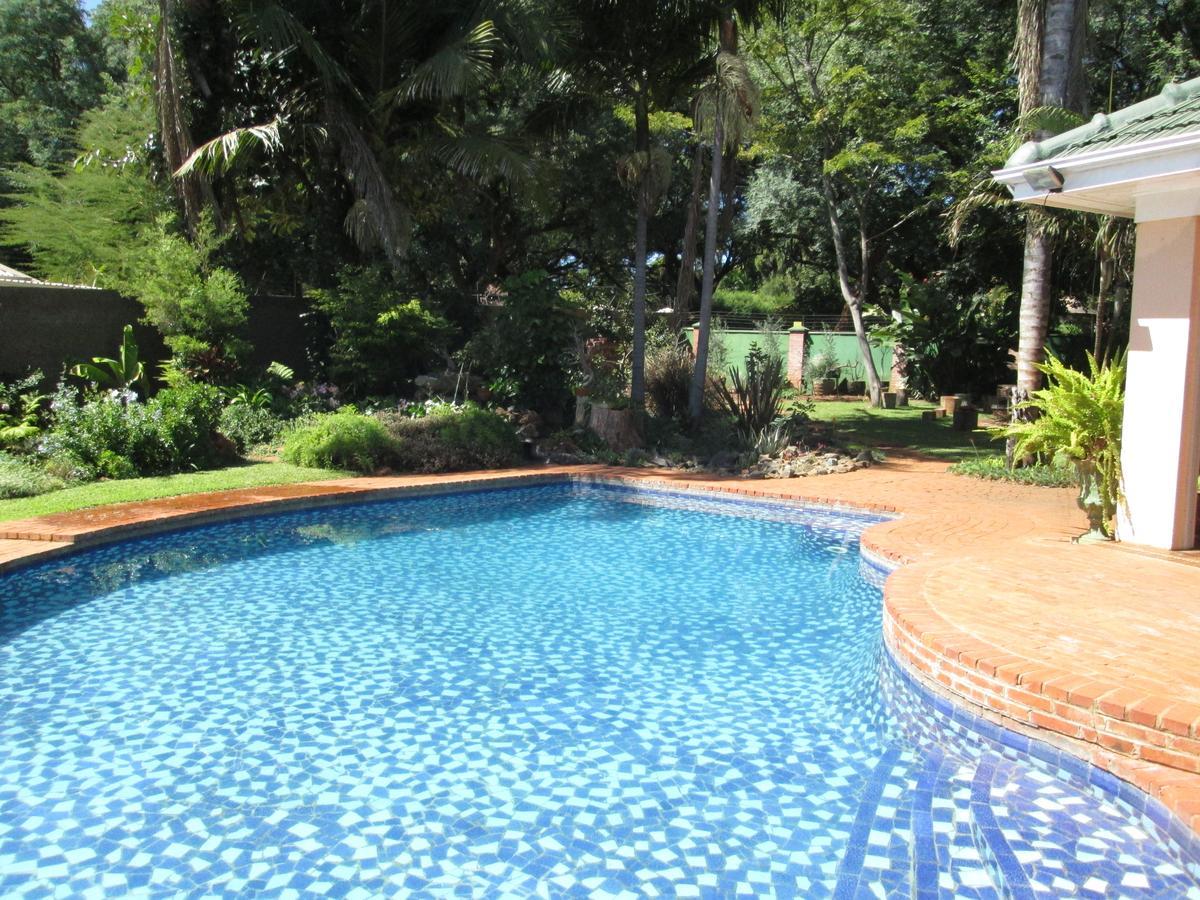 12 Fleetwood Bed and Breakfast Harare Buitenkant foto