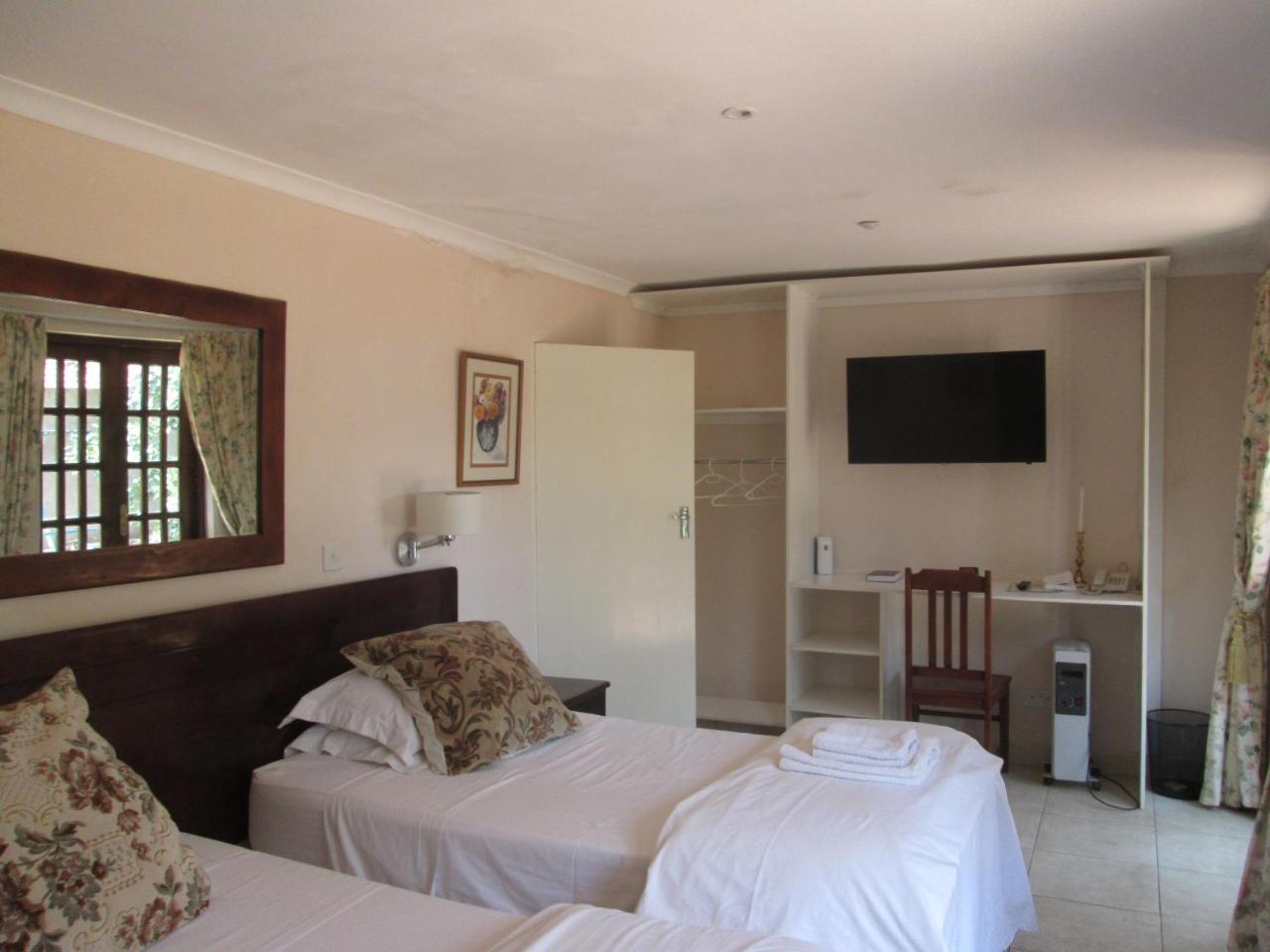12 Fleetwood Bed and Breakfast Harare Buitenkant foto