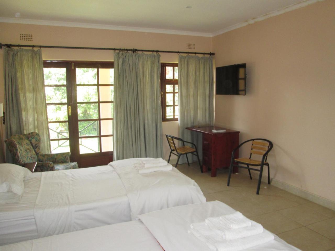 12 Fleetwood Bed and Breakfast Harare Buitenkant foto